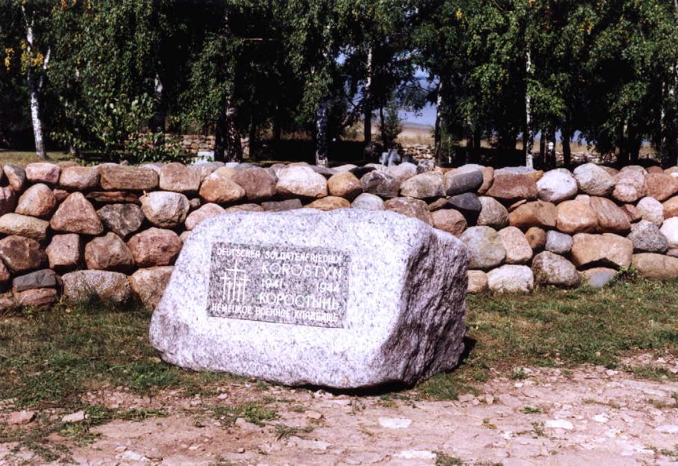 Eingang zum deutschen Soldatenfriedhof Korostyn
