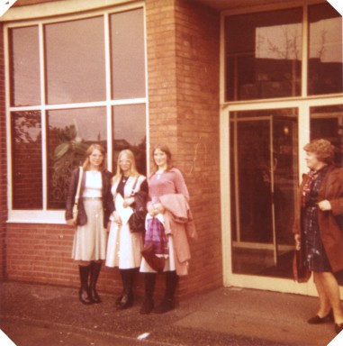 1975